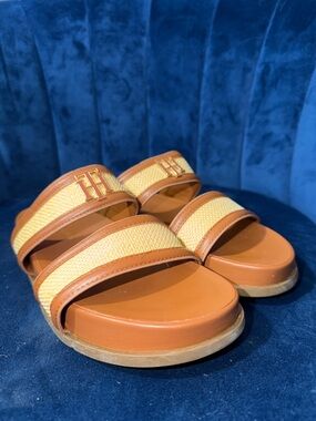 Tommy Hilfiger Women’s Tan and Cream Double Strap Slide Sandals Size 7.5